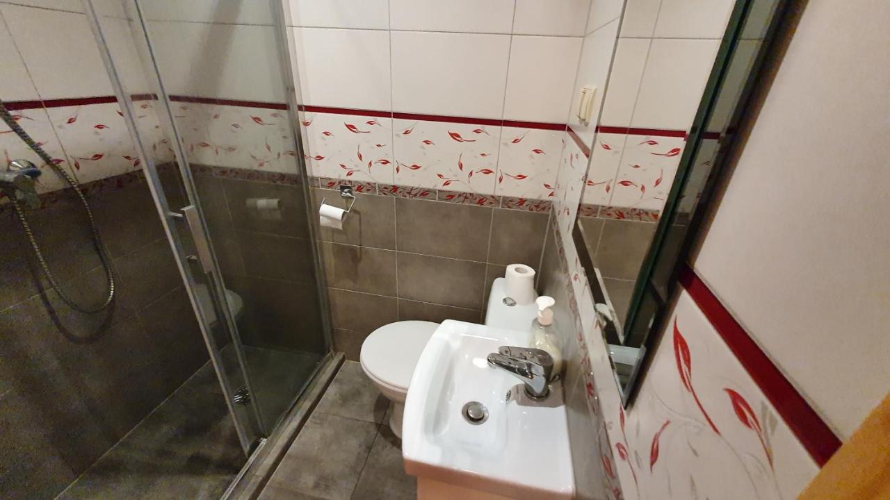 "U Izy" Pokoje Goscinne I Przyczepy Campingowe Mielno  Exterior foto