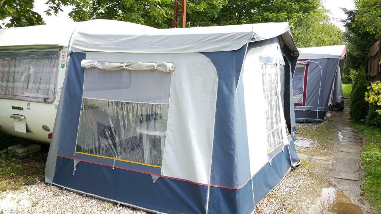 "U Izy" Pokoje Goscinne I Przyczepy Campingowe Mielno  Exterior foto